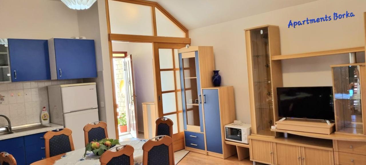 Apartments Borka Biograd Na Moru Luaran gambar