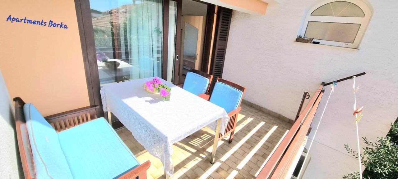 Apartments Borka Biograd Na Moru Luaran gambar