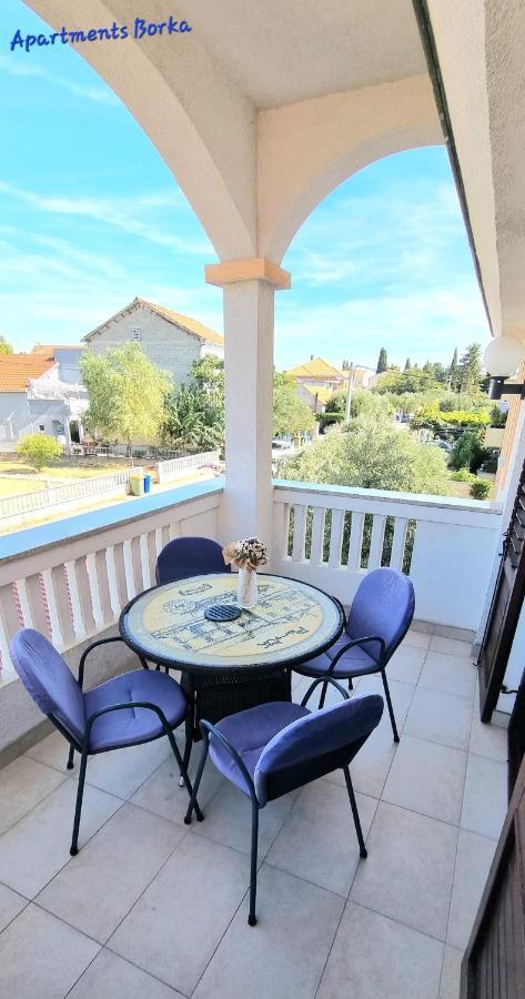 Apartments Borka Biograd Na Moru Luaran gambar